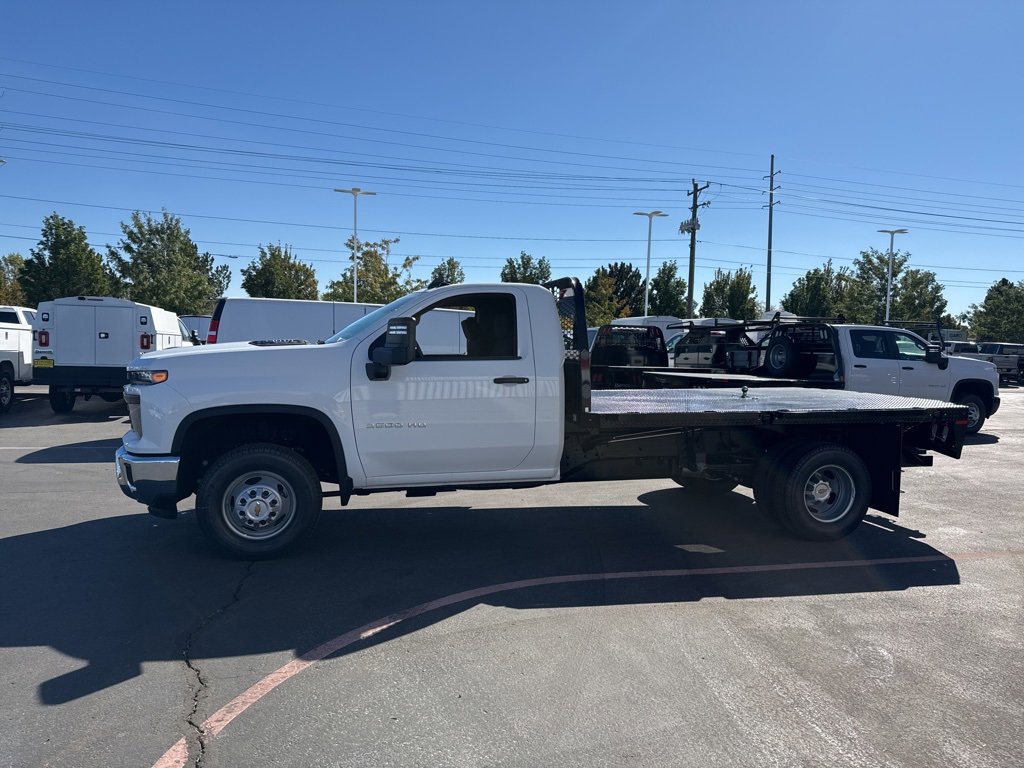 2025 Chevrolet Silverado 3500HD Work Truck photo 3