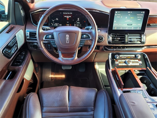 2018 Lincoln Navigator Black Label photo 5