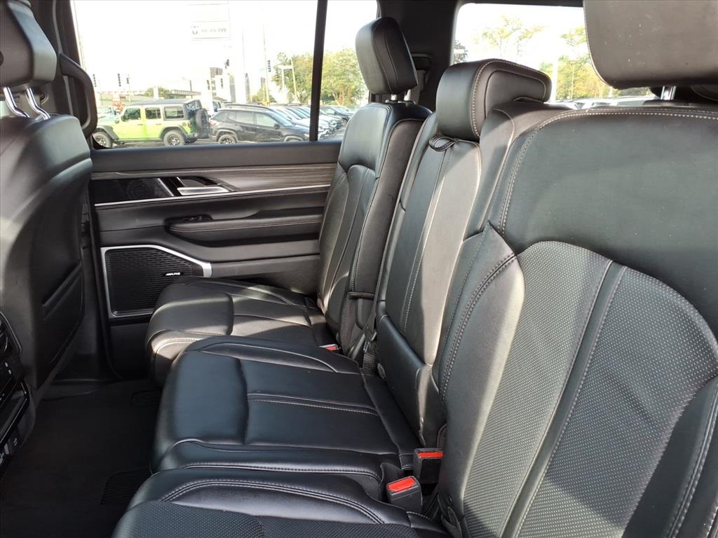 2024 Jeep Wagoneer Series II photo 11