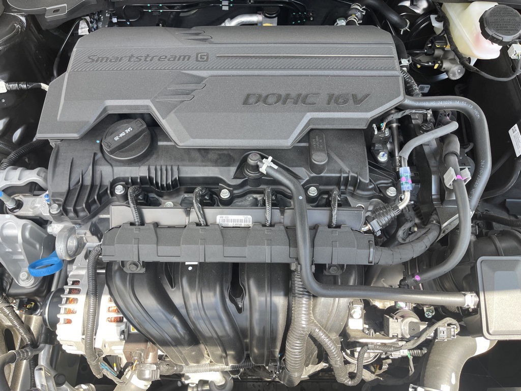 2025 Kia K4 GT-Line photo 16