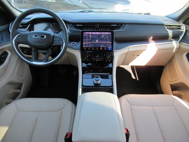 2024 Jeep Grand Cherokee Limited photo 10