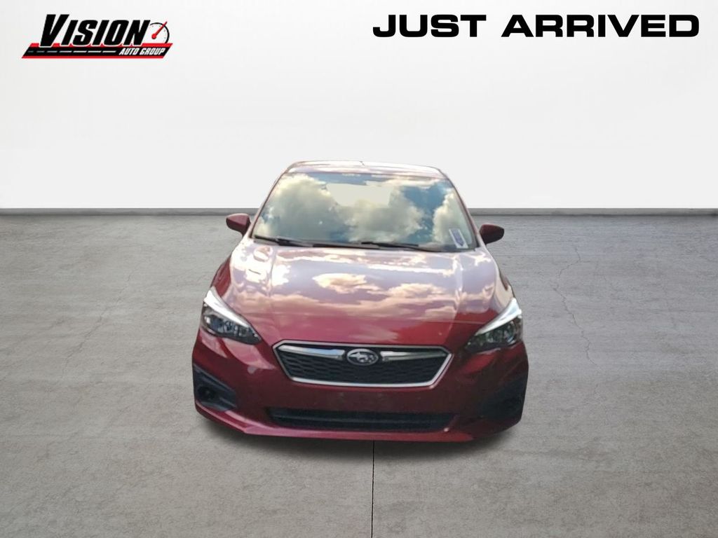 2017 Subaru Impreza 2.0i Premium photo 2
