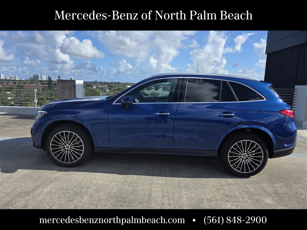2026 Mercedes Benz GLC 300 4MATIC photo 3