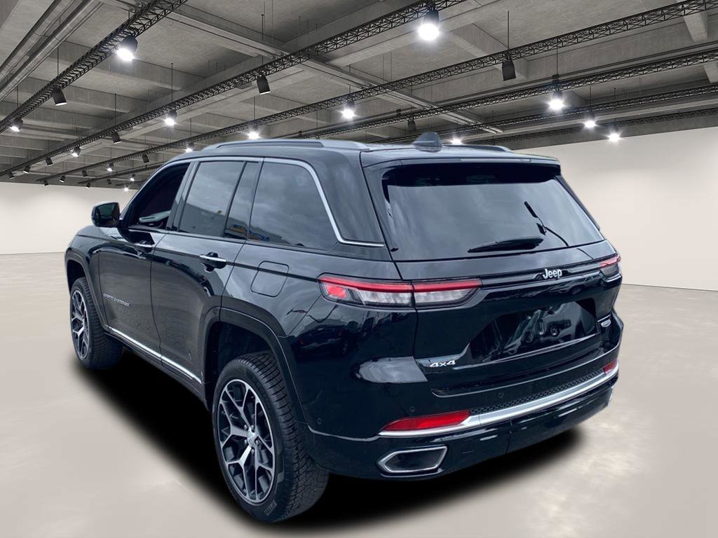 2022 Jeep Grand Cherokee Summit Reserve photo 3
