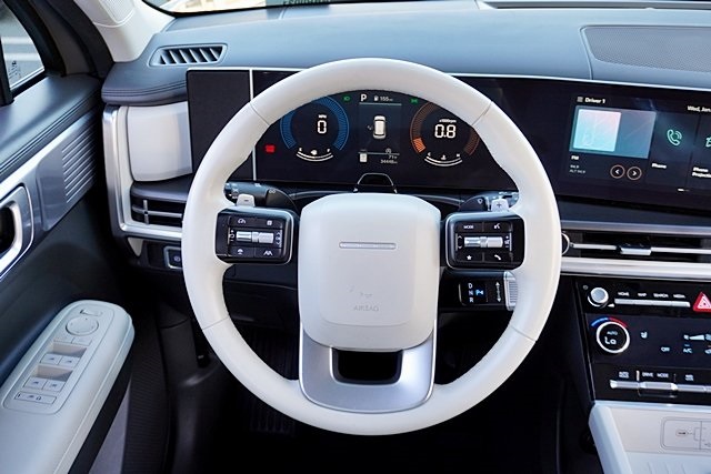 Used 2024 Gray Hyundai SEL image 19