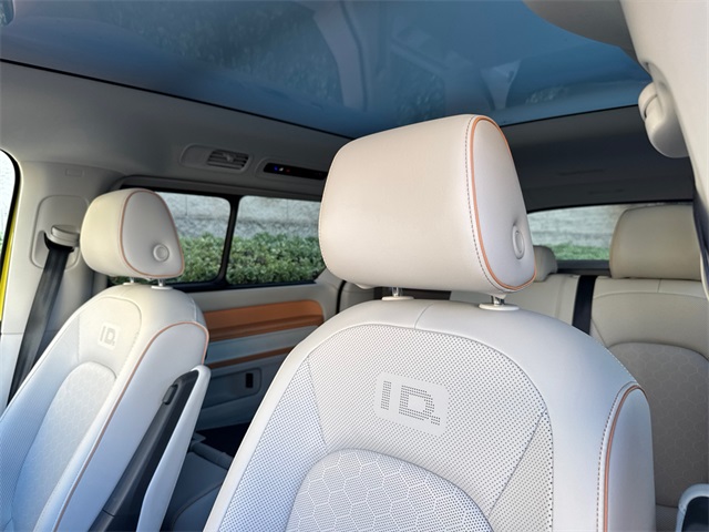 2025 Volkswagen ID. Buzz photo 3