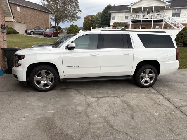 2017 Chevrolet Suburban LT