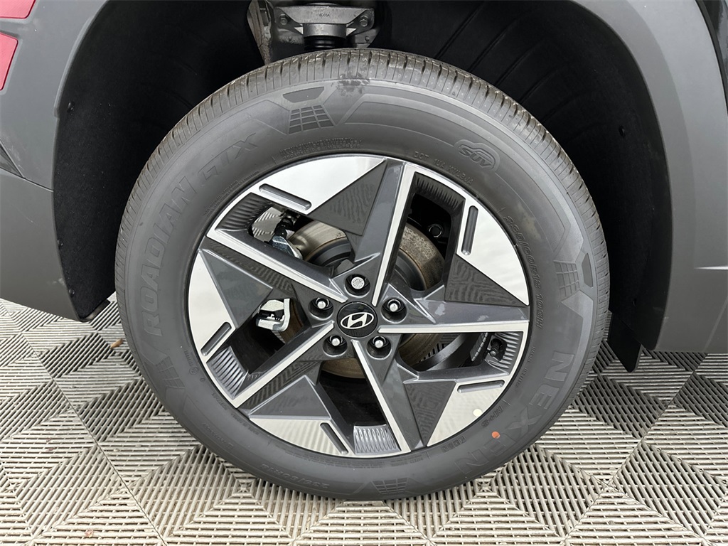 2025 Hyundai Tucson SEL photo 16