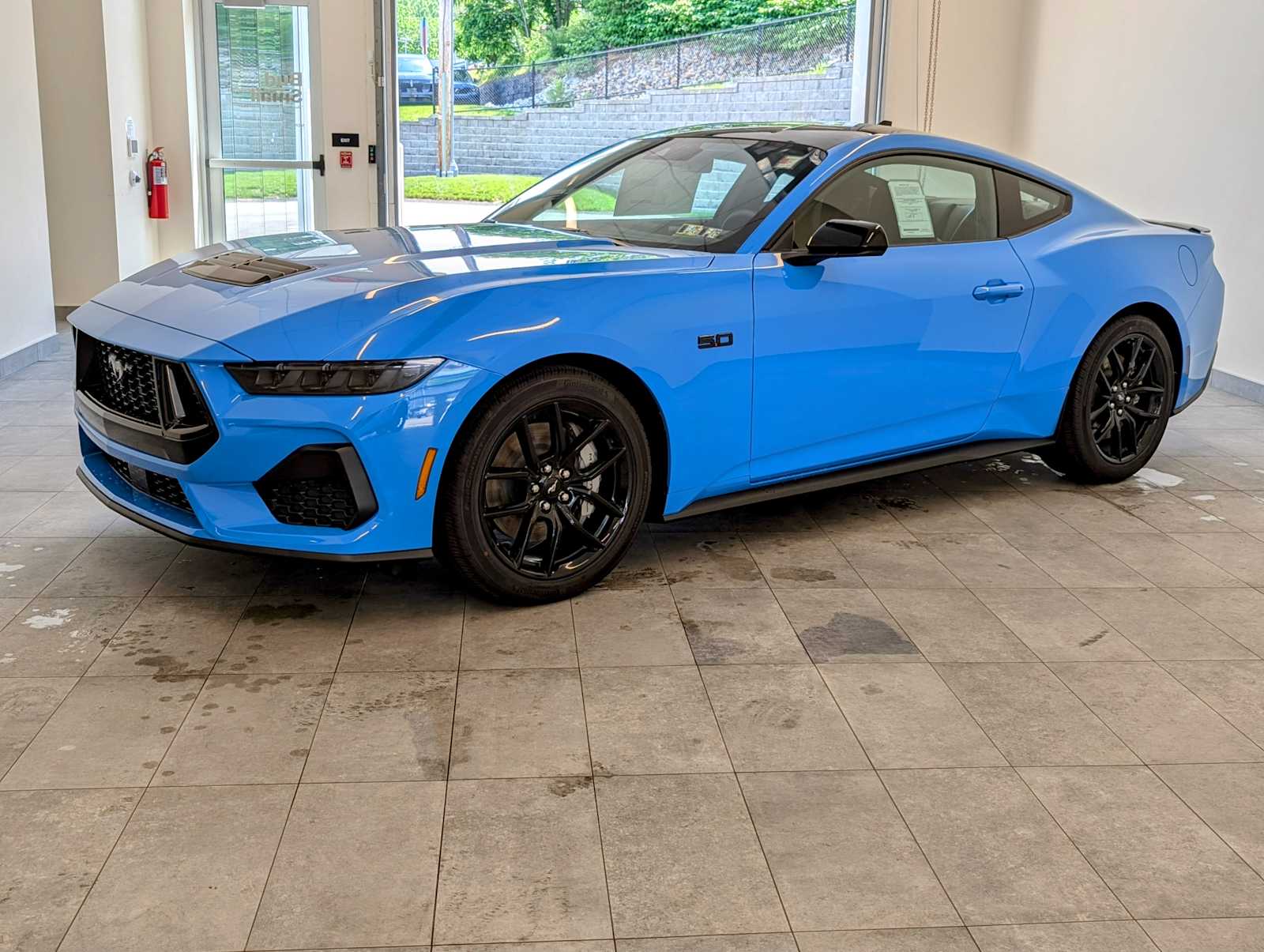 フォード MUSTANG GT メタリックブルー New 2025 Ford Mustang GT in Grabber Blue Metallic