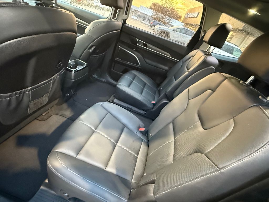 2022 Kia Telluride SX photo 4
