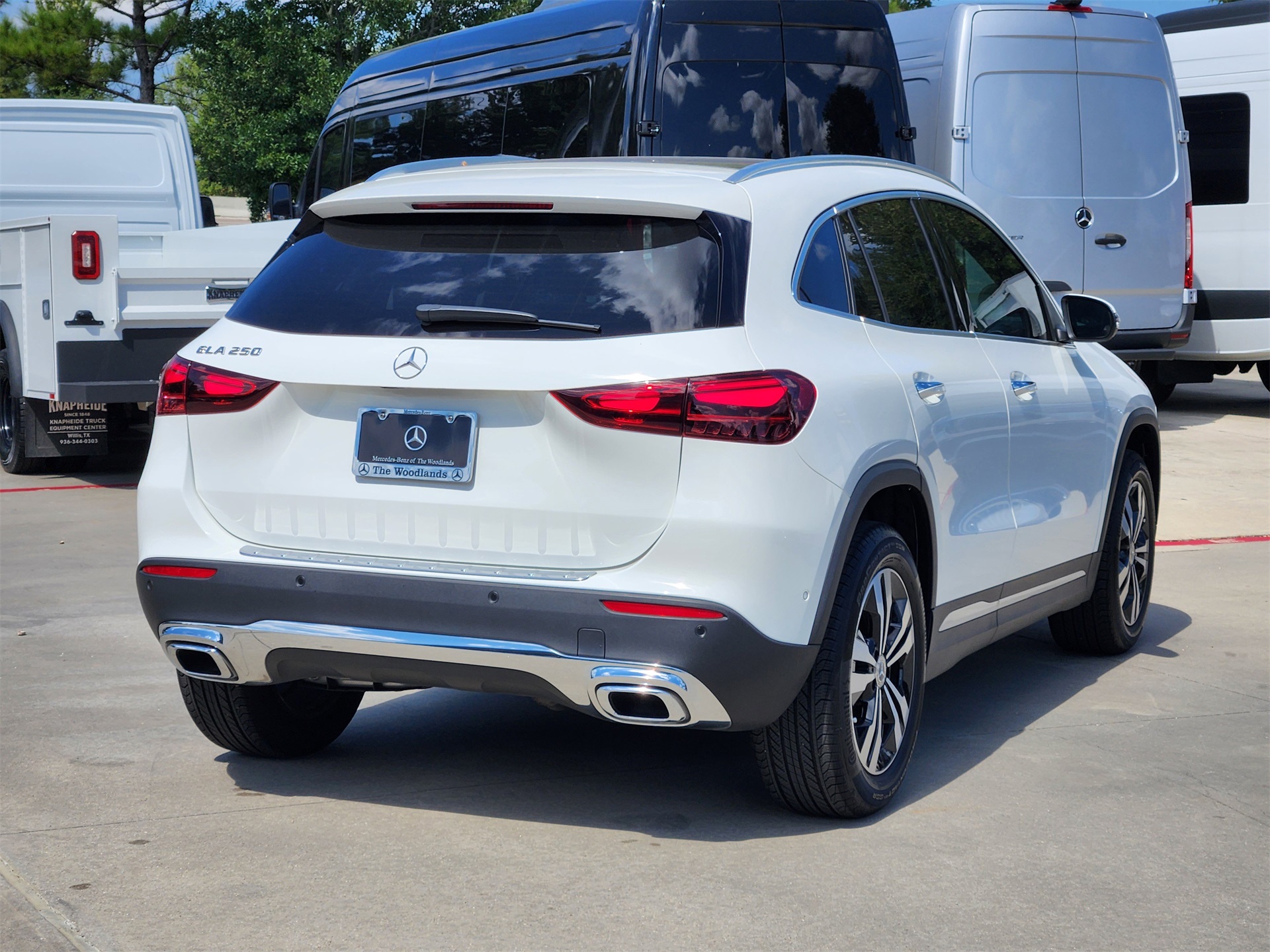 2025 Mercedes Benz GLA 250 photo 8