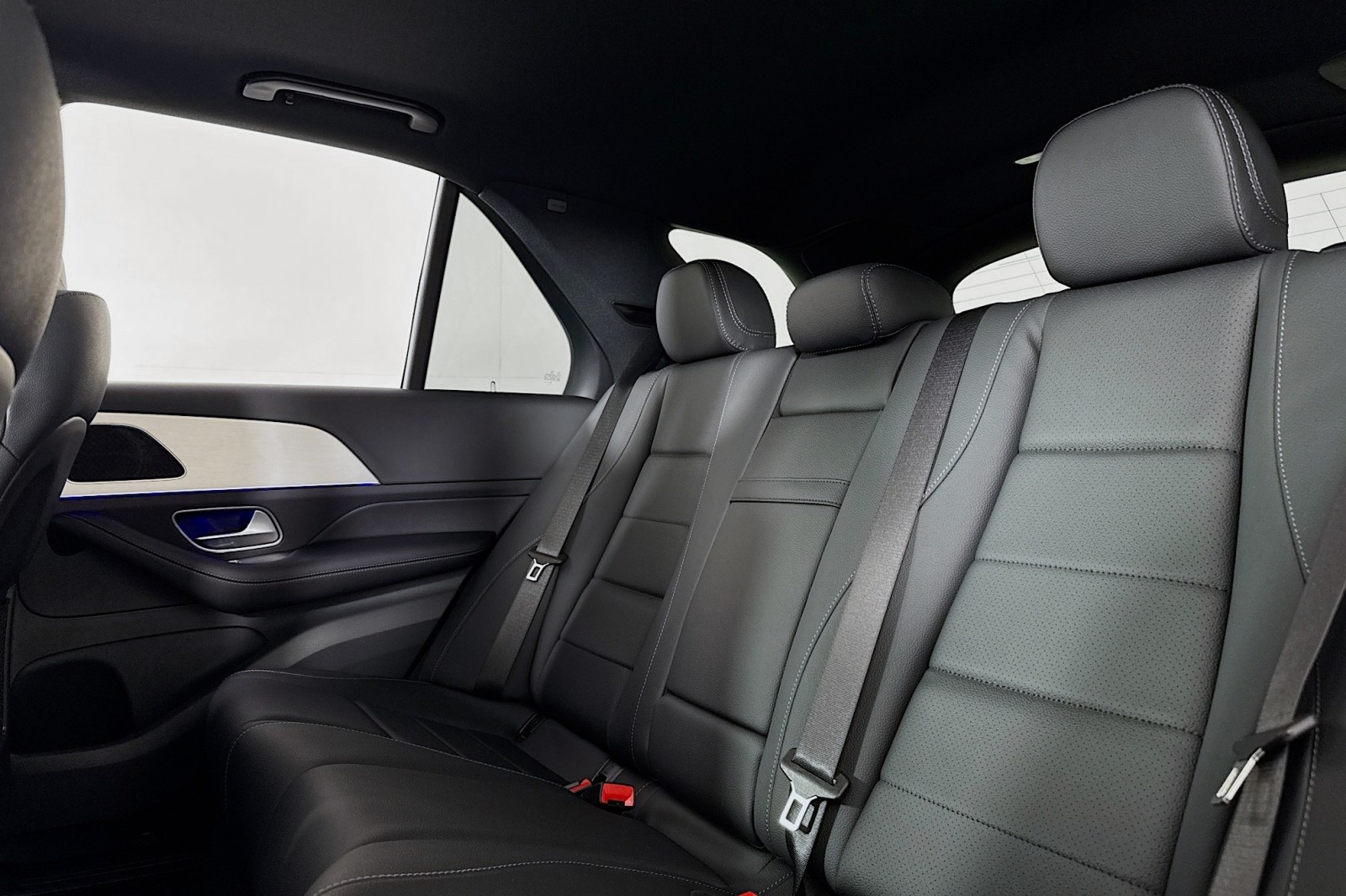 2025 Mercedes Benz GLE 450 4MATIC photo 7