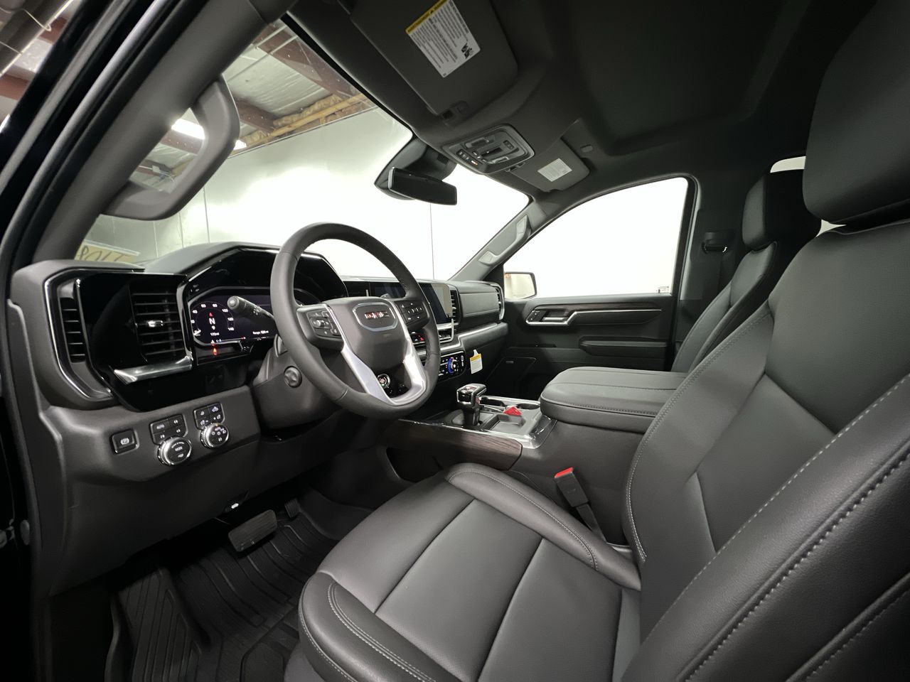 2026 Gmc Sierra 1500 SLT photo 8