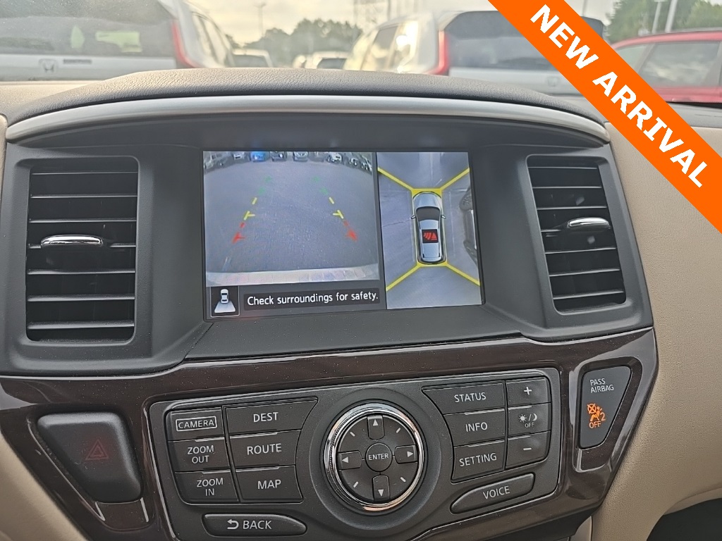 2016 Nissan Pathfinder SL photo 15