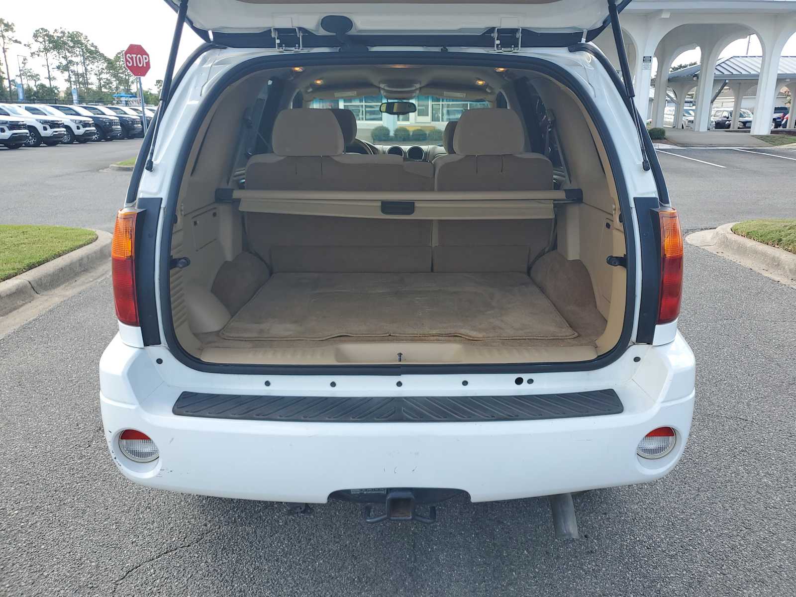 2003 Gmc Envoy SLE photo 4