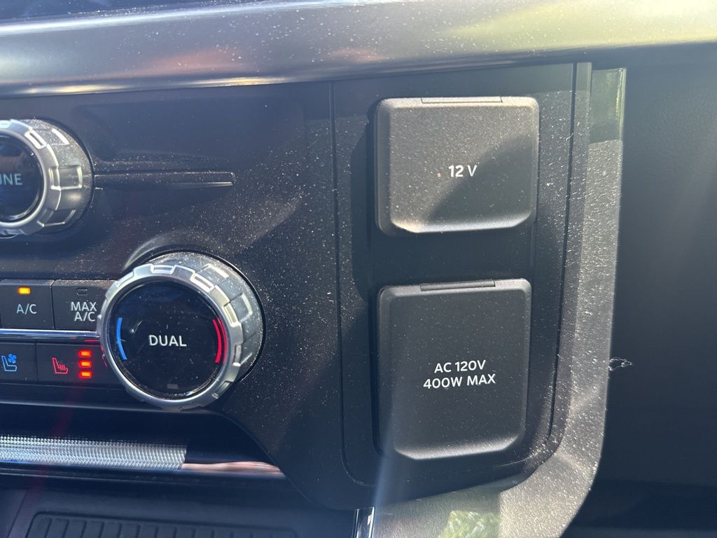 2023 Ford F-150 Lariat photo 25