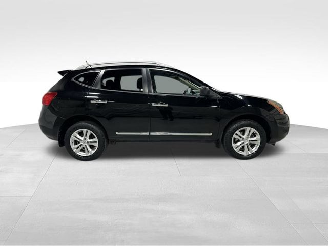 2015 Nissan Rogue Select S photo 3