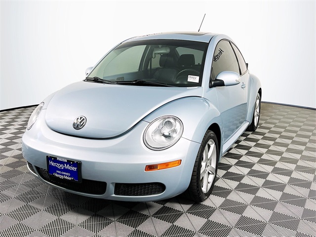Used 2009 Volkswagen New Beetle Base with VIN 3VWRW31C89M505212 for sale in Beaverton, OR