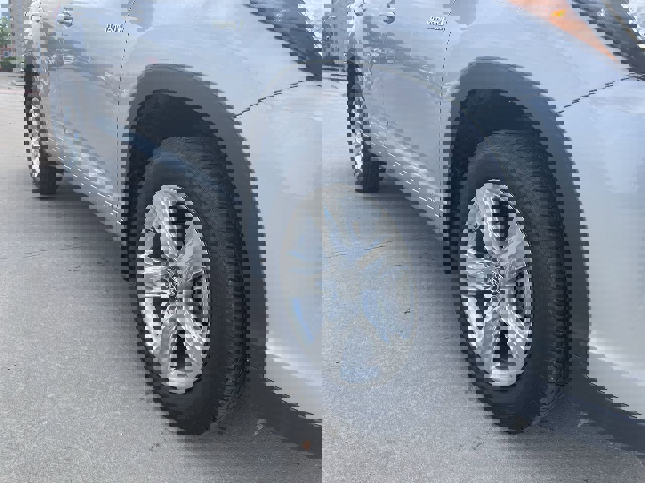 Used 2019 Toyota Highlander Limited with VIN 5TDDGRFH9KS056145 for sale in Kansas City