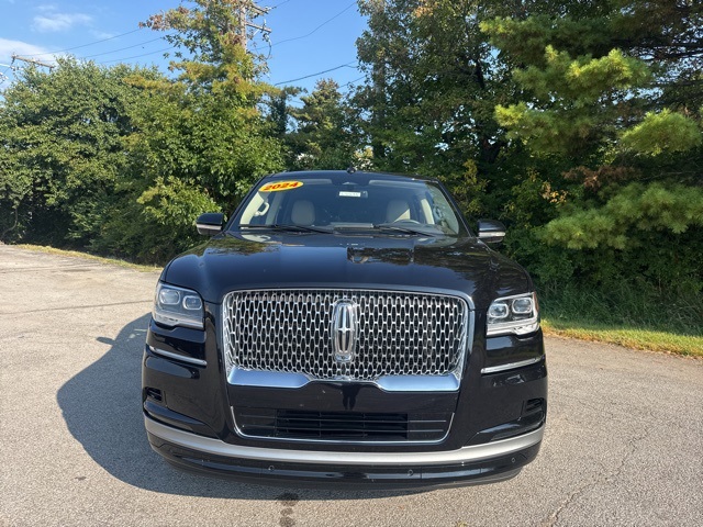2024 Lincoln Navigator L Reserve photo 2