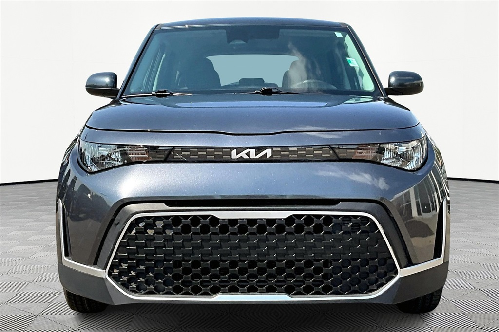 2023 Kia Soul LX photo 3