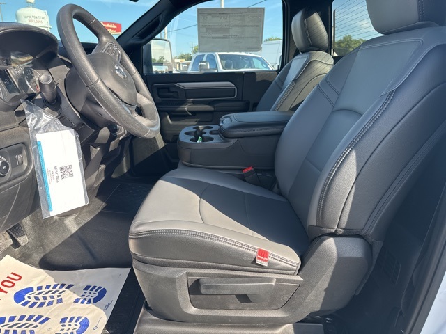 2025 Ram 3500 Tradesman photo 15
