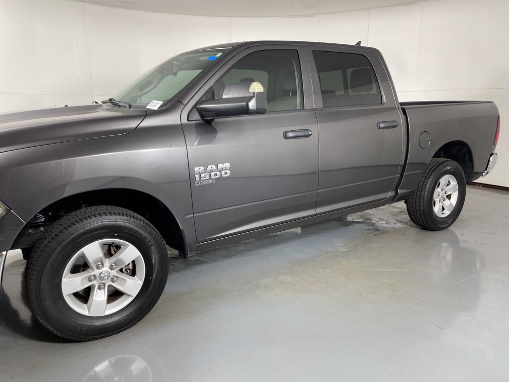 2023 Ram 1500 Classic SLT photo 4