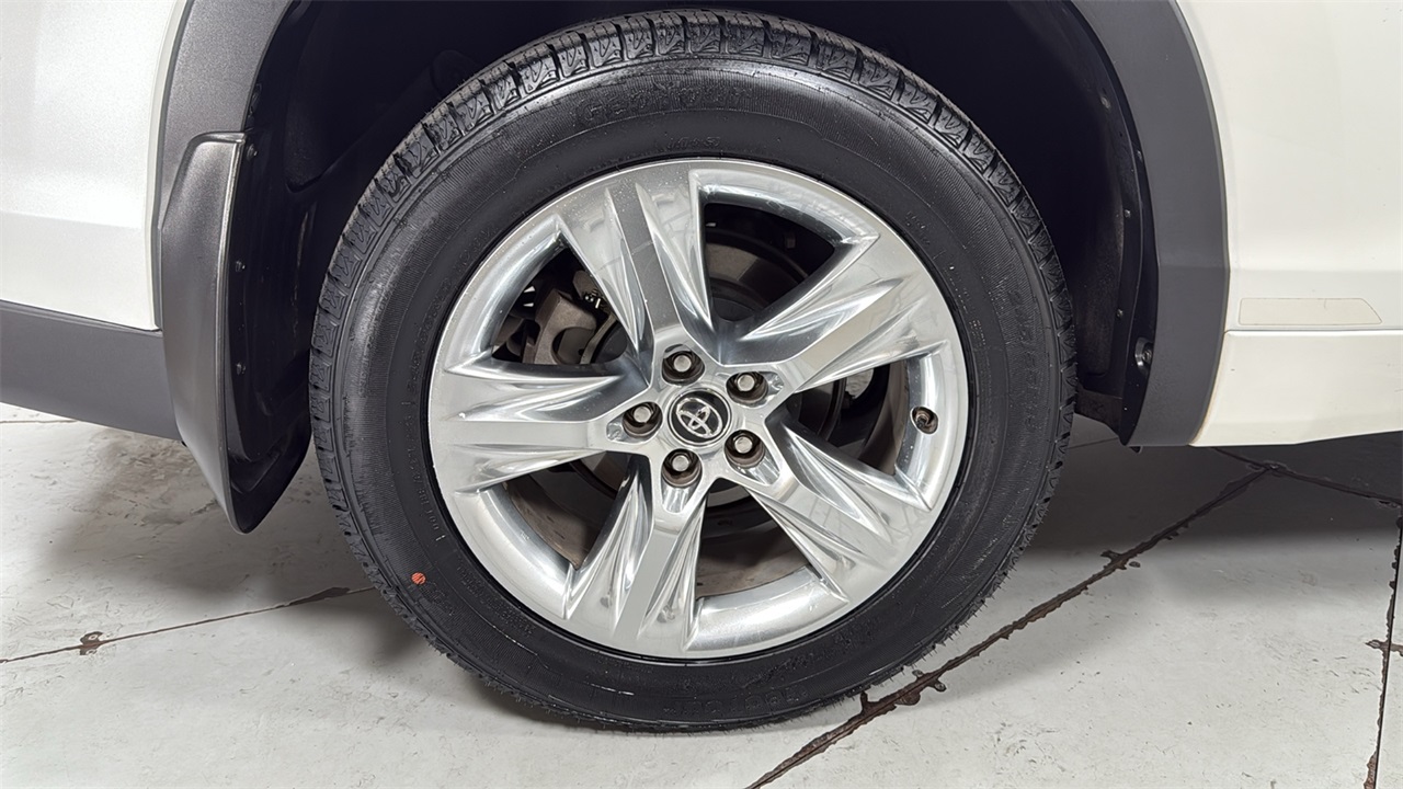 2018 Toyota Highlander Limited photo 22