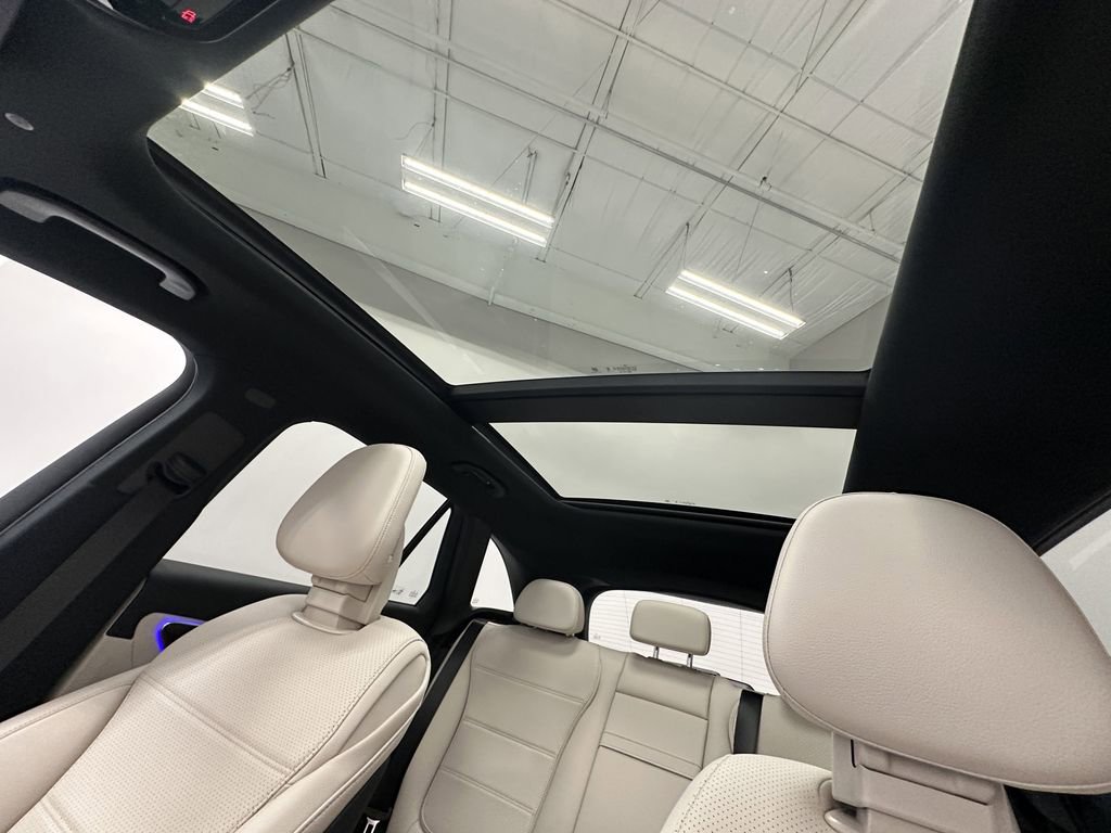 2026 Mercedes Benz GLC 300 photo 34