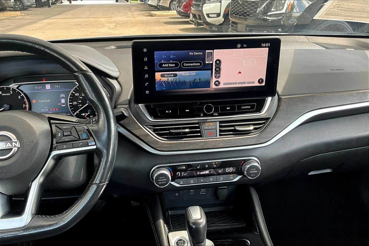 2023 Nissan Altima 2.5 SL photo 6