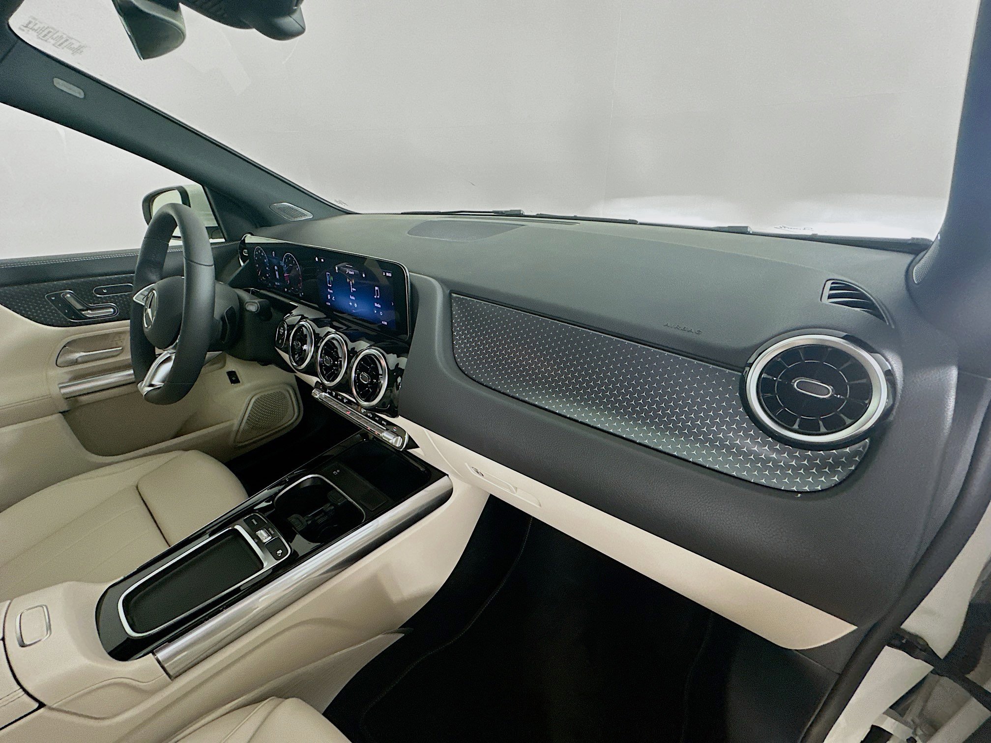 2026 Mercedes Benz GLA 250 4MATIC photo 28