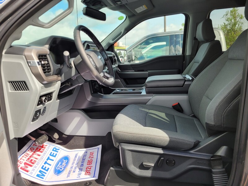 2025 Ford F-150 XLT photo 5