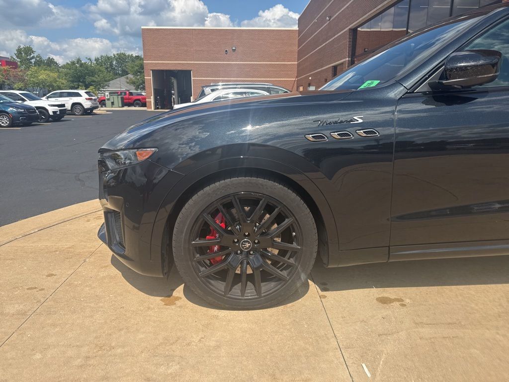 2022 Maserati Levante Modena photo 2