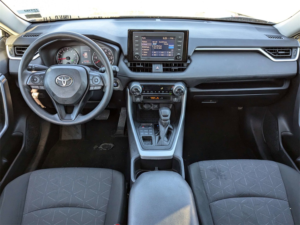 2022 Toyota RAV4 XLE photo 15