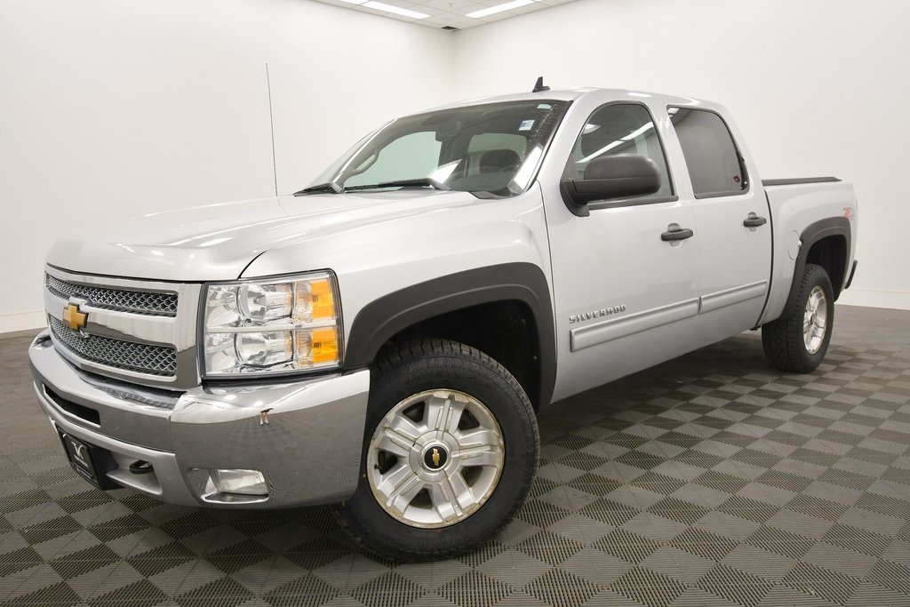 2012 Chevrolet Silverado 1500 LT photo 2