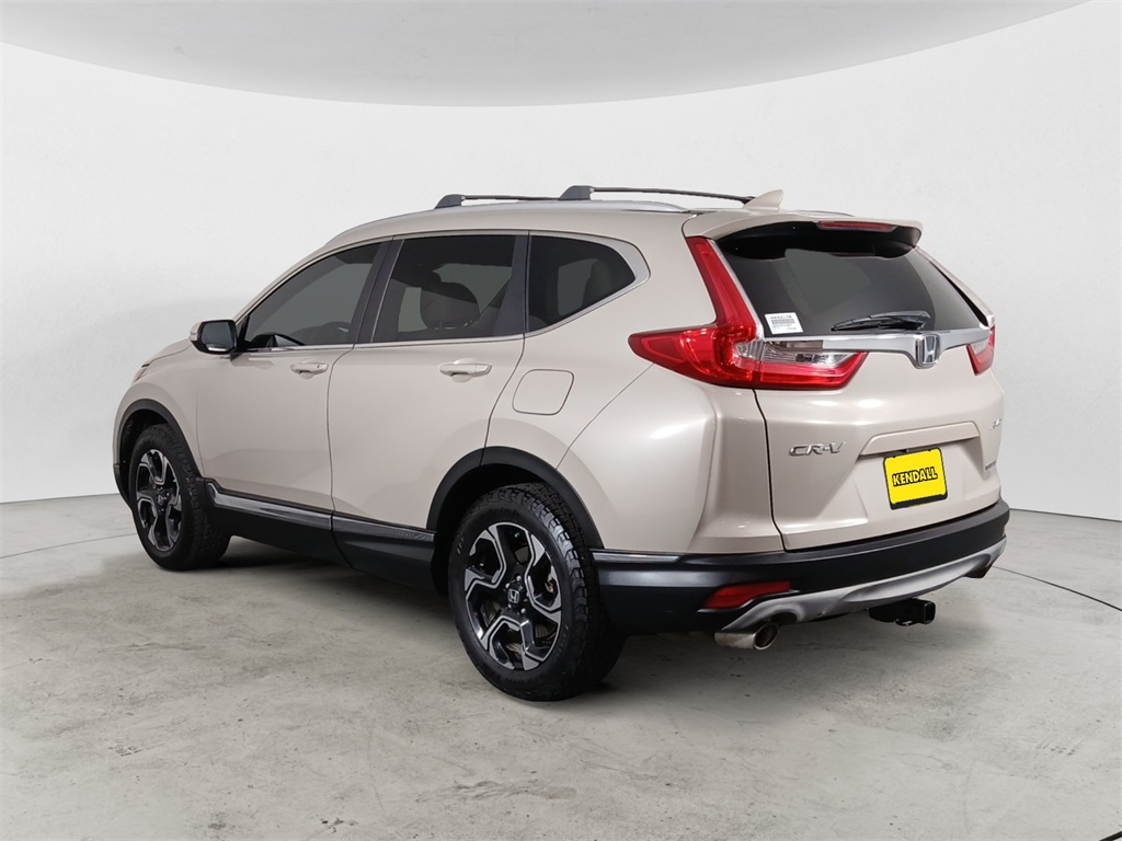 2019 Honda CR-V Touring photo 3