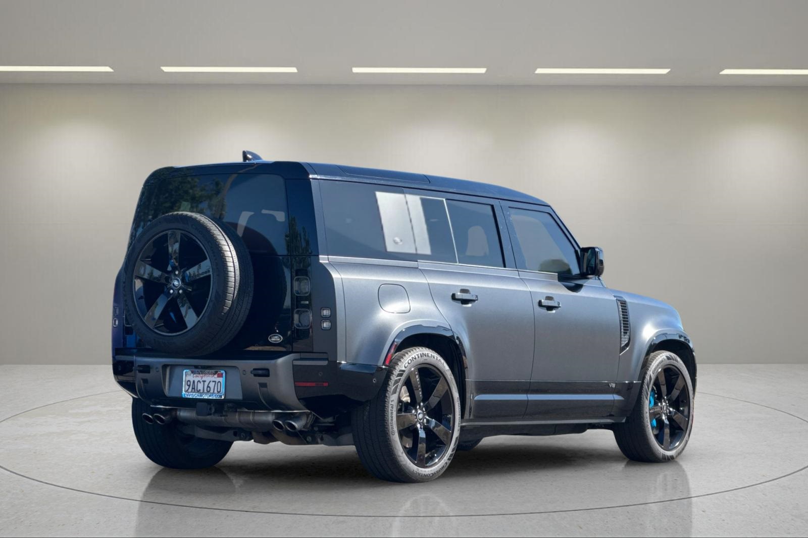 2022 Land Rover Defender 110 Carpathian Edition photo 3