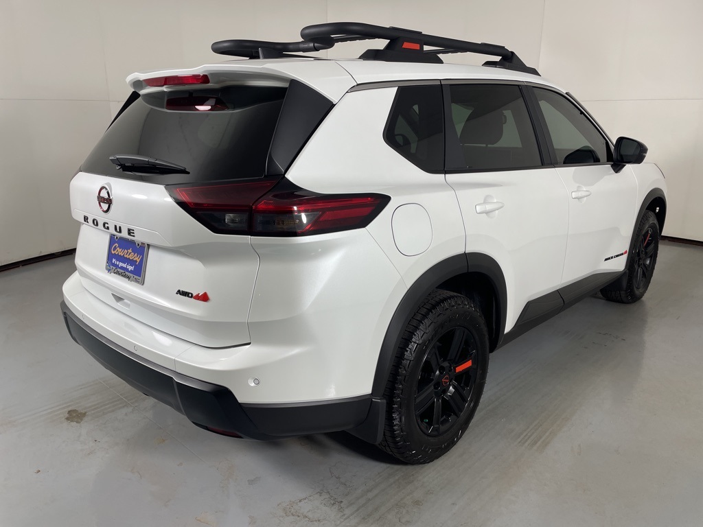 2026 Nissan Rogue SV photo 6