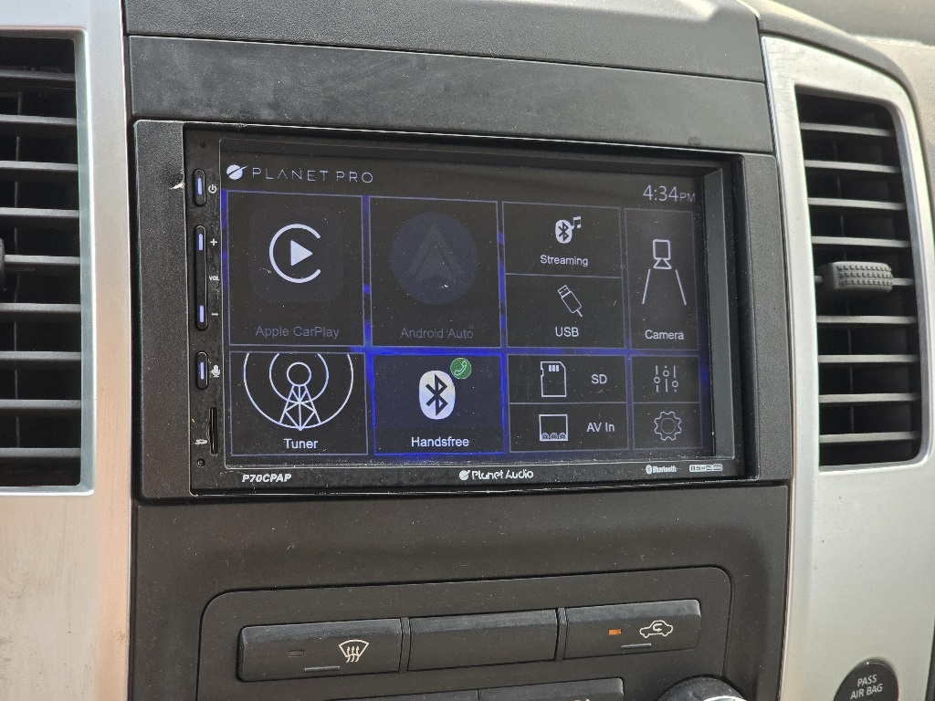 2013 Nissan Frontier SV photo 4