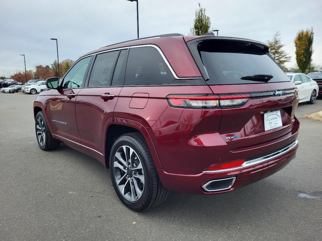 2024 Jeep Cherokee Overland photo 19