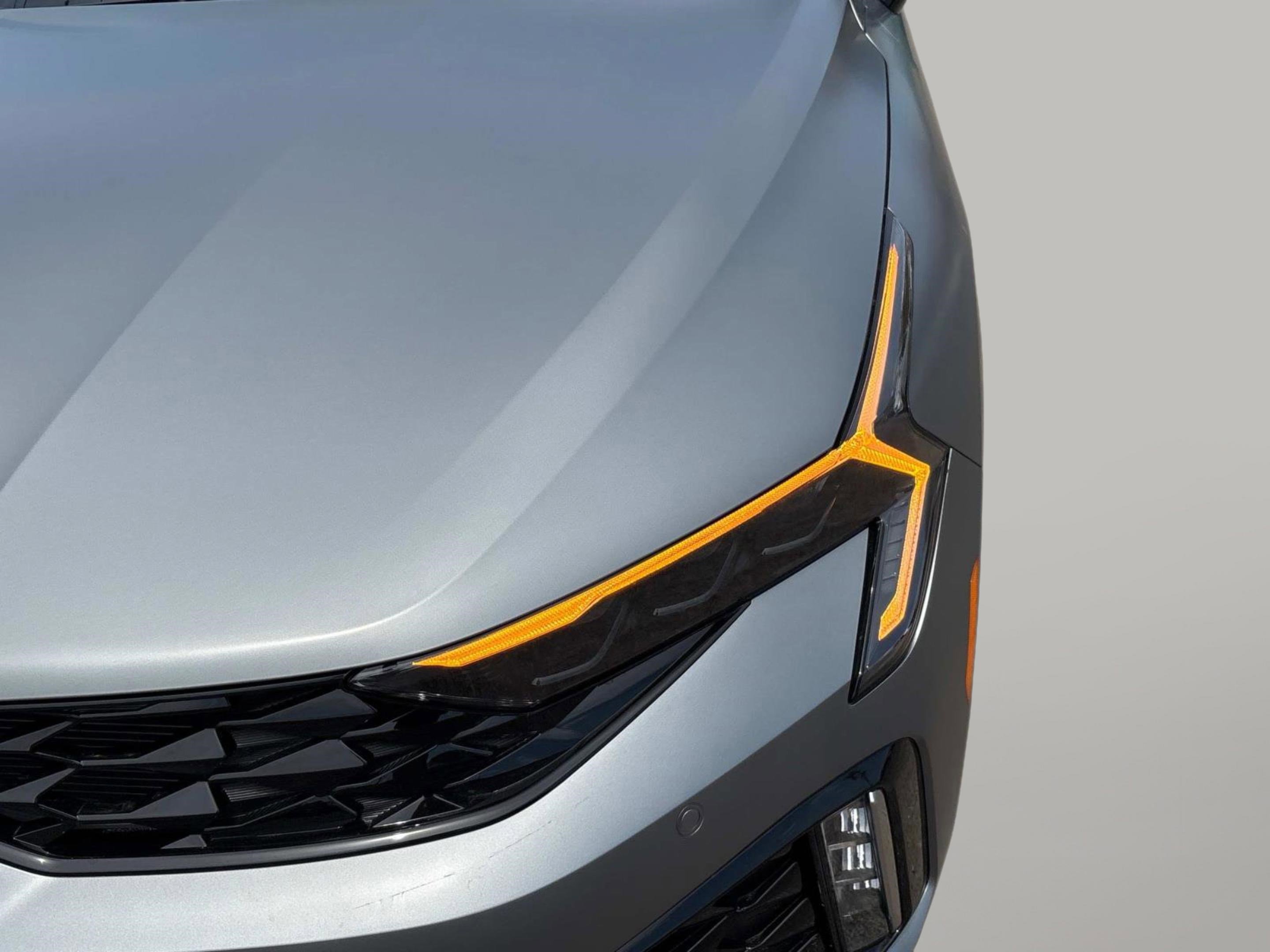2025 Kia K5 GT-Line photo 10