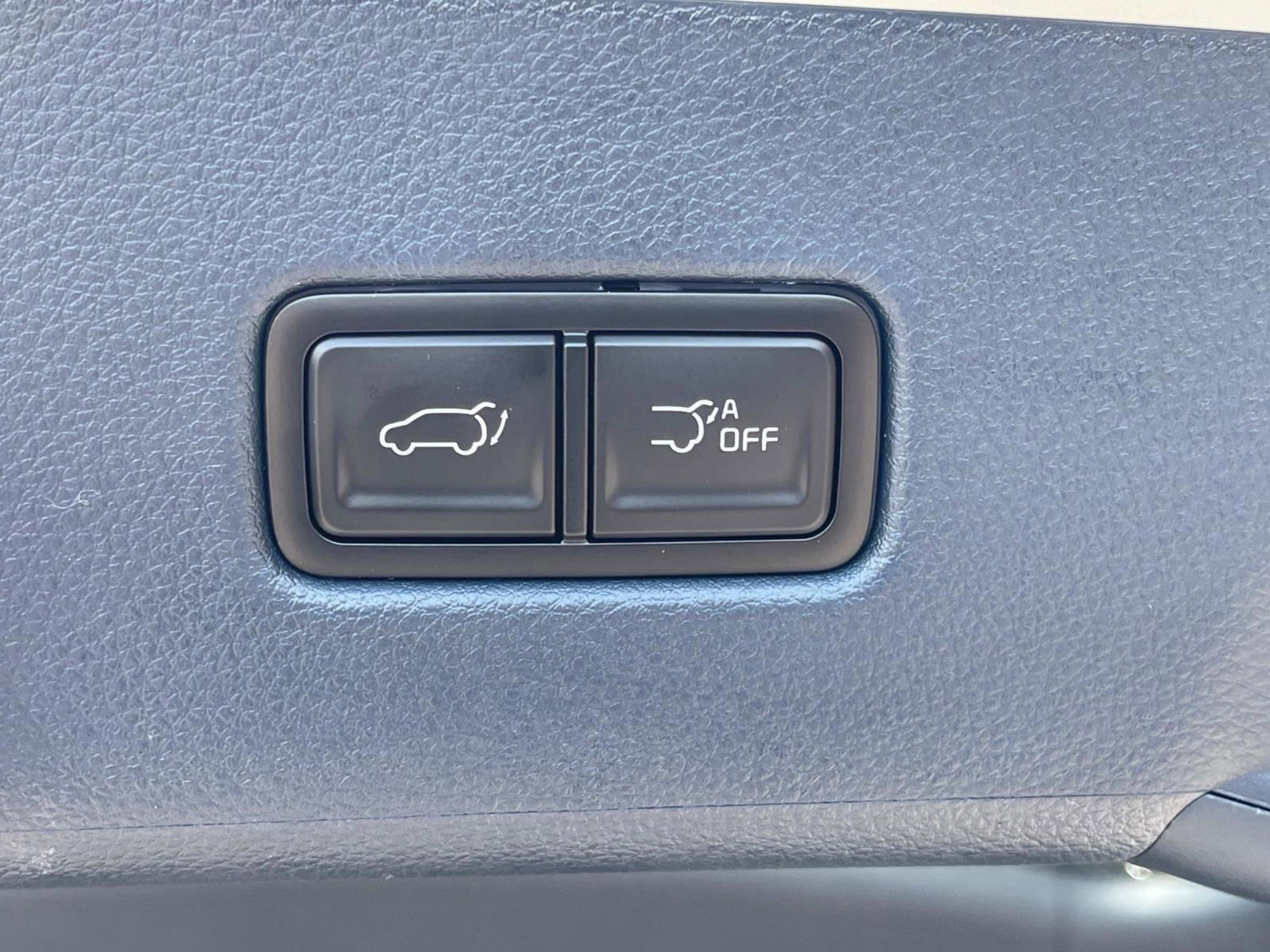 2026 Kia Carnival SX Prestige photo 12