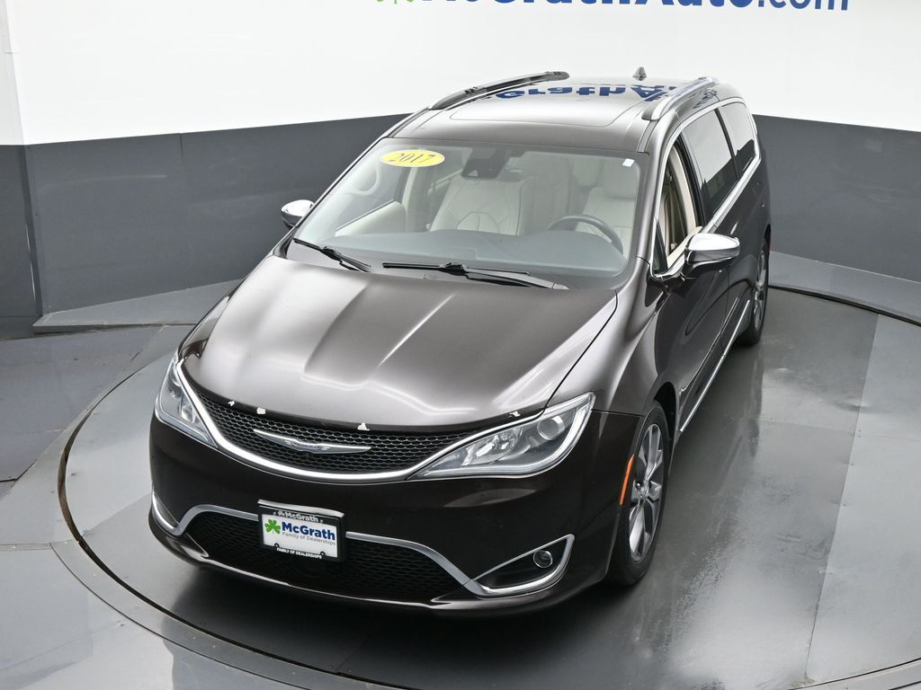 2017 Chrysler Pacifica Limited photo 24