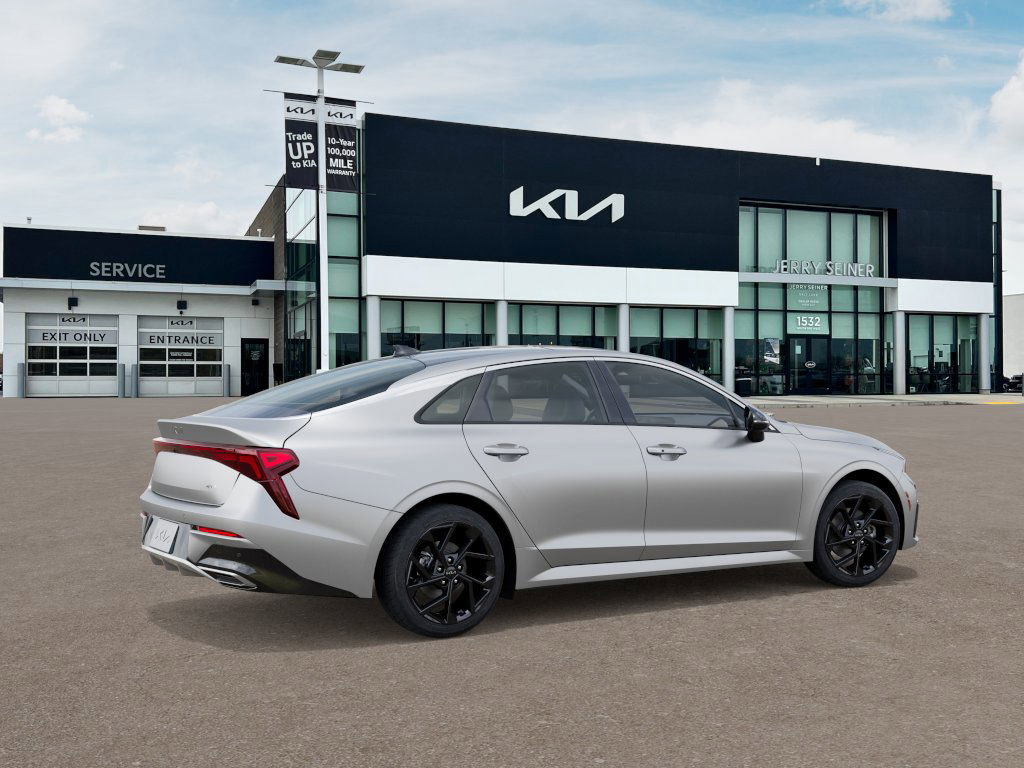 2026 Kia K5 GT-Line photo 5