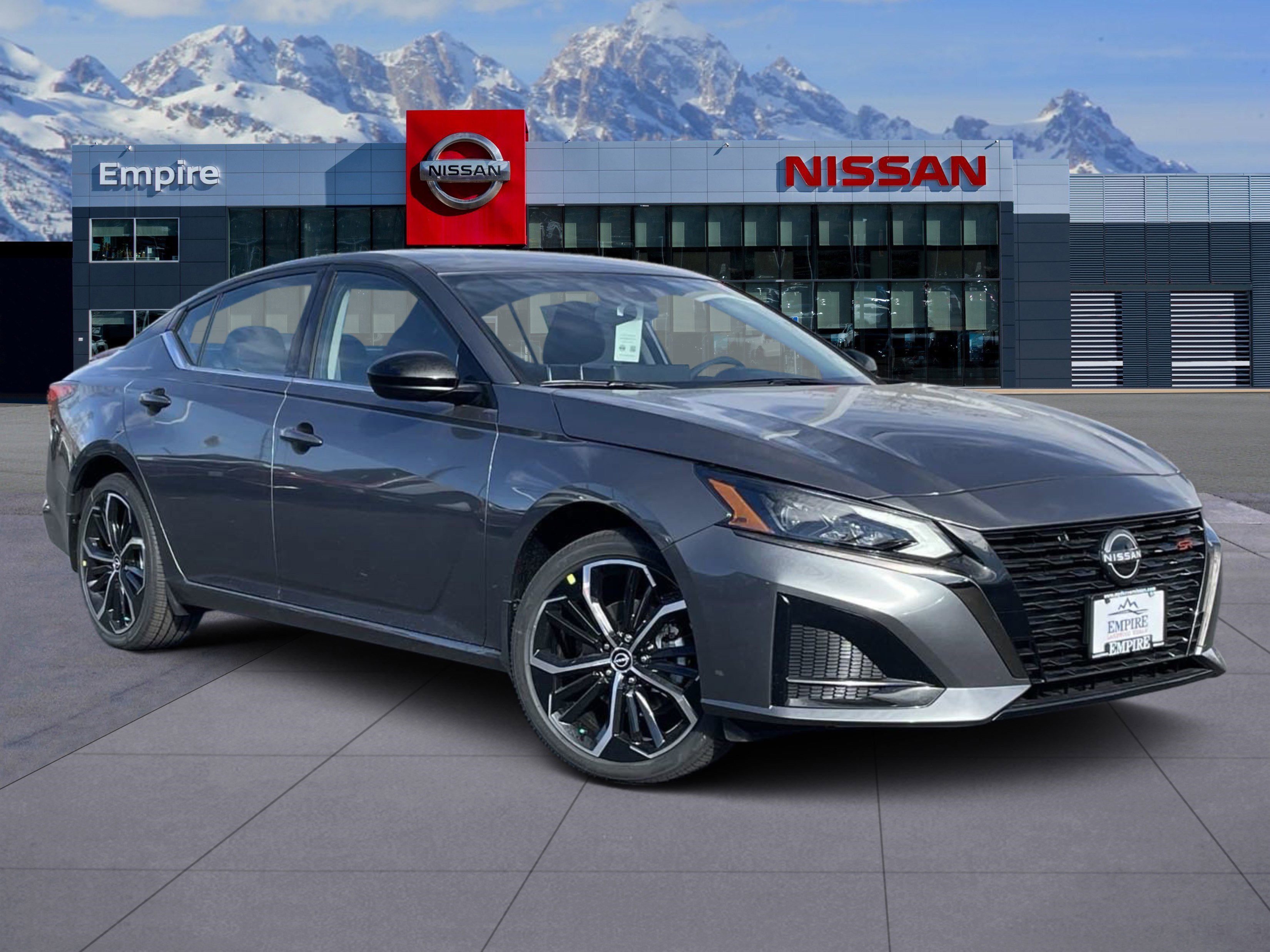 2025 Nissan Altima SR's photo