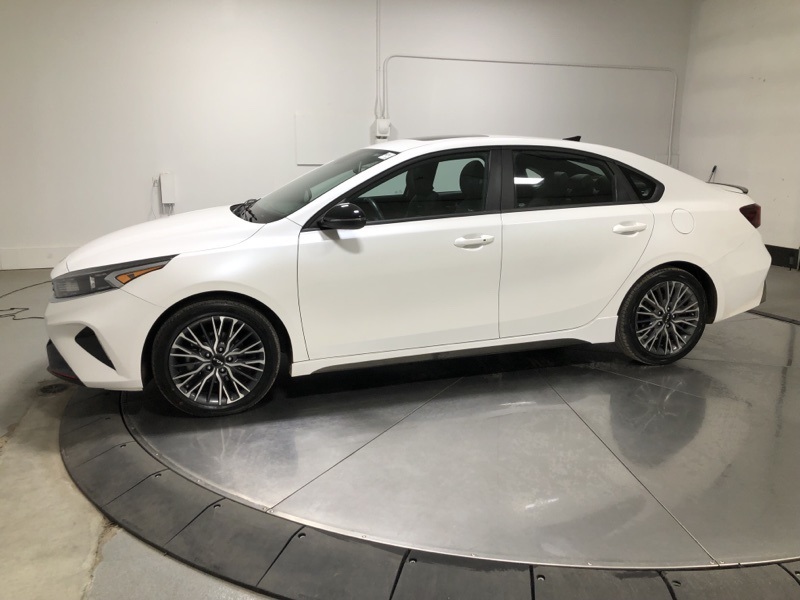 2023 Kia Forte GT-Line photo 4