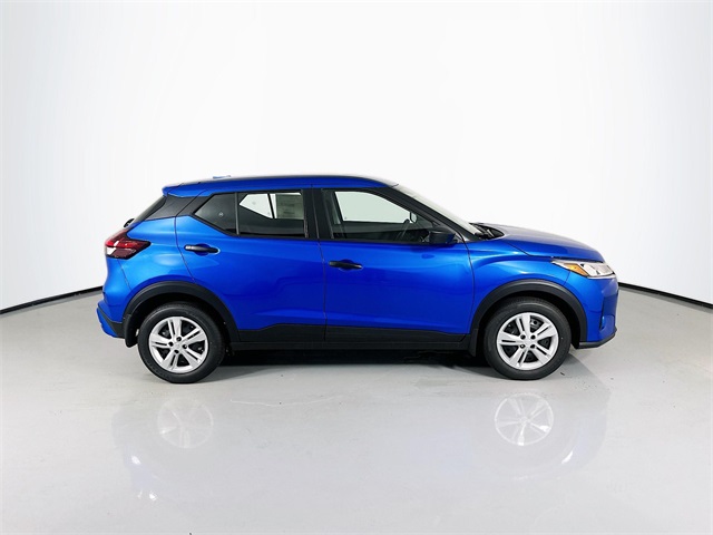 2025 Nissan Kicks Play S photo 8