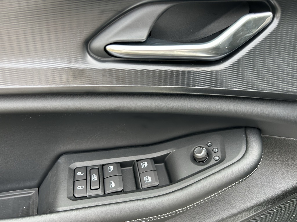 2025 Jeep Grand Cherokee Laredo X photo 10