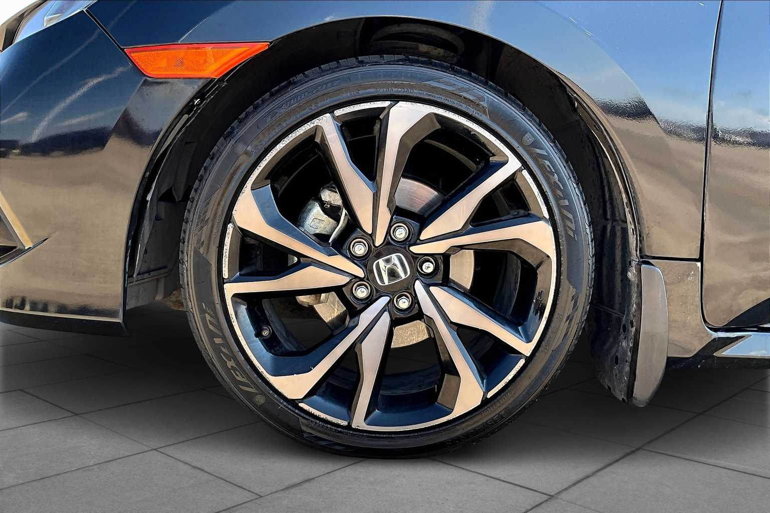 2020 Honda Civic Sport photo 10