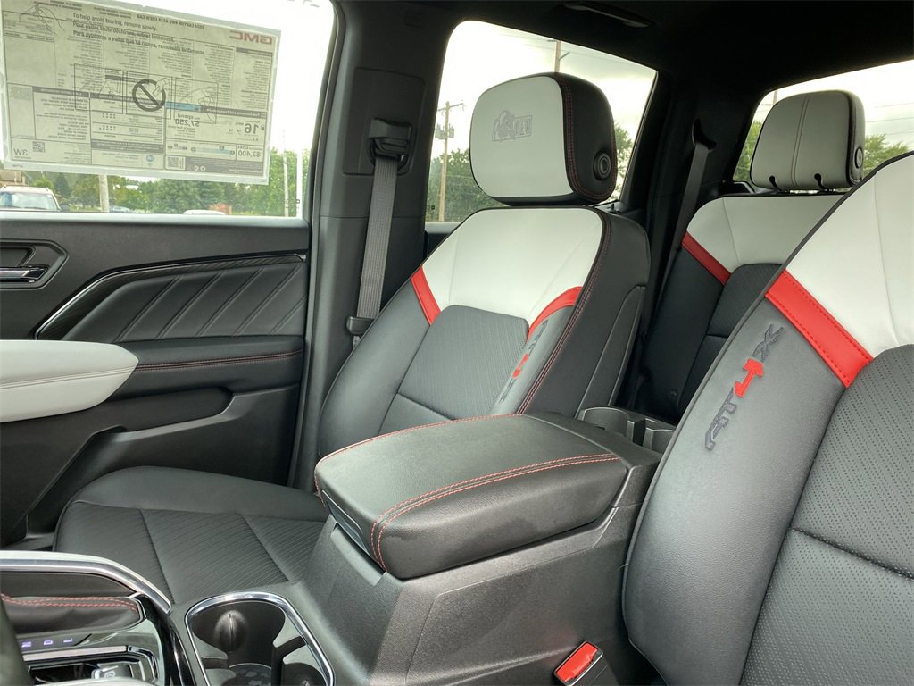 2024 Gmc Canyon AT4X photo 22